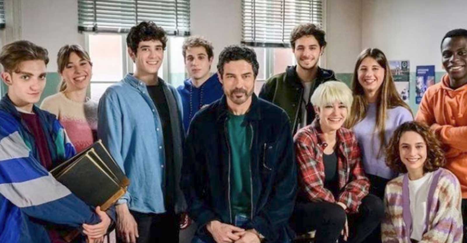 Alessandro Gassmann con il cast di Un Professore 3 per la fiction Rai