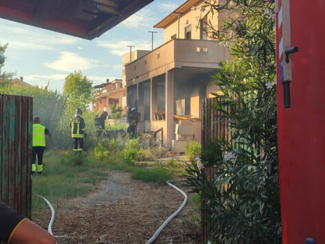 Incendio via Canale Tor San Lorenzo