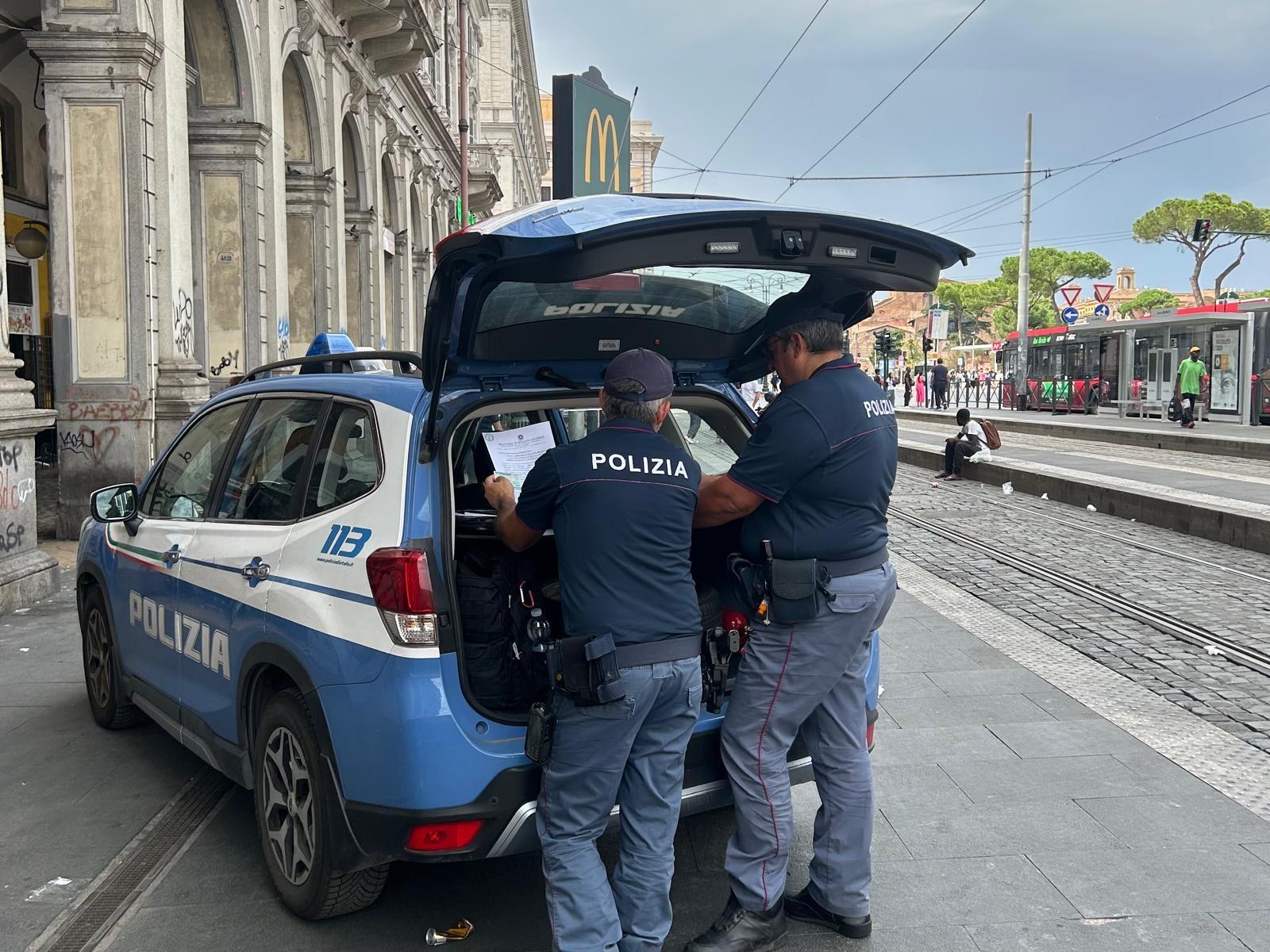 Polizia di Roma alla Stazione Termini