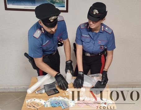 Nettuno - La droga sequestrata dai Carabinieri