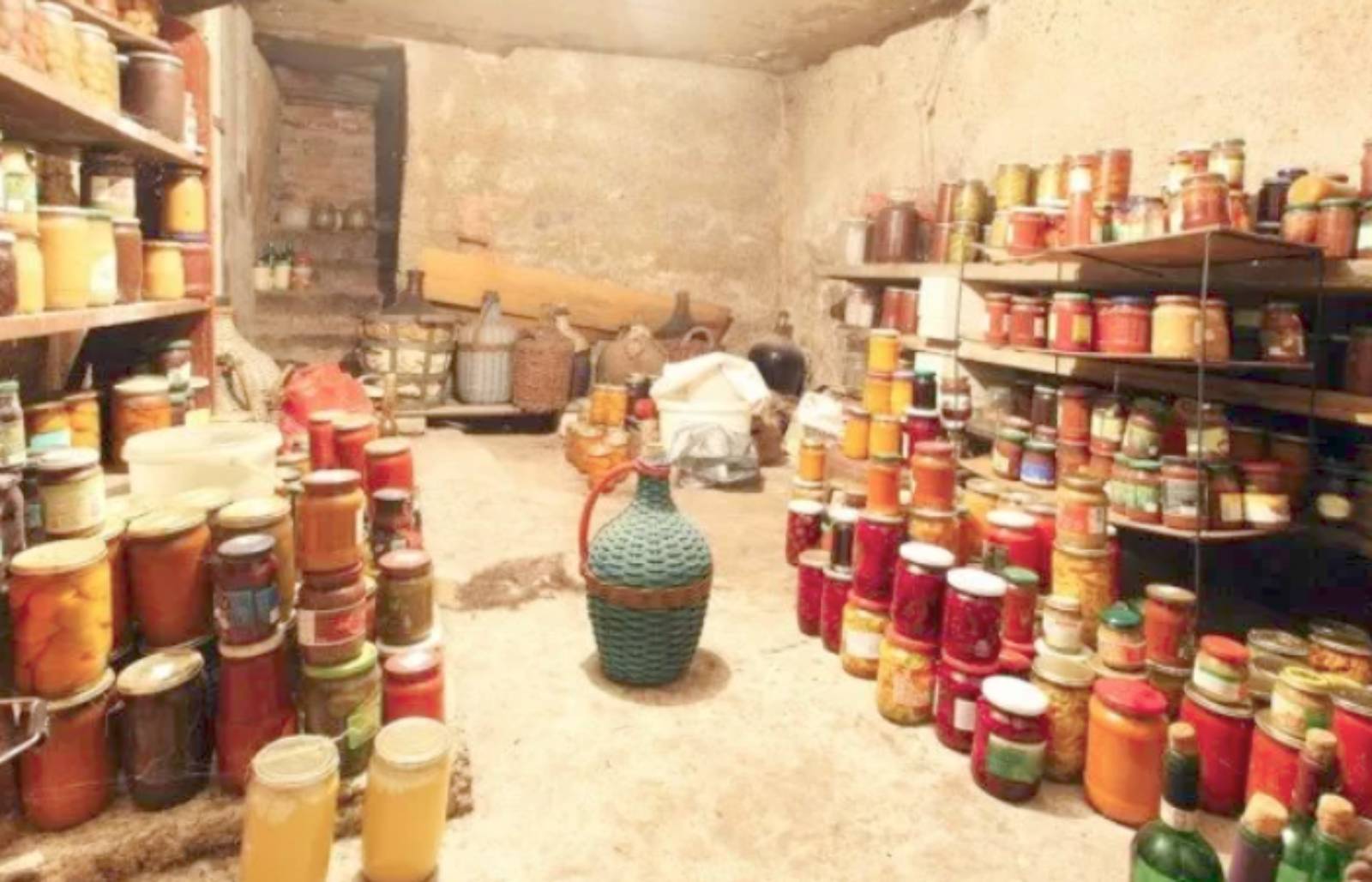 Ardea, la cantina di casa diventa una abitazione, foto generica non riconducibile all'articolo in alcun modo