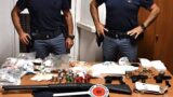Civitavecchia, prendono una chiave nascosta nel tappo del serbatoio: nascondevano armi, droga e soldi