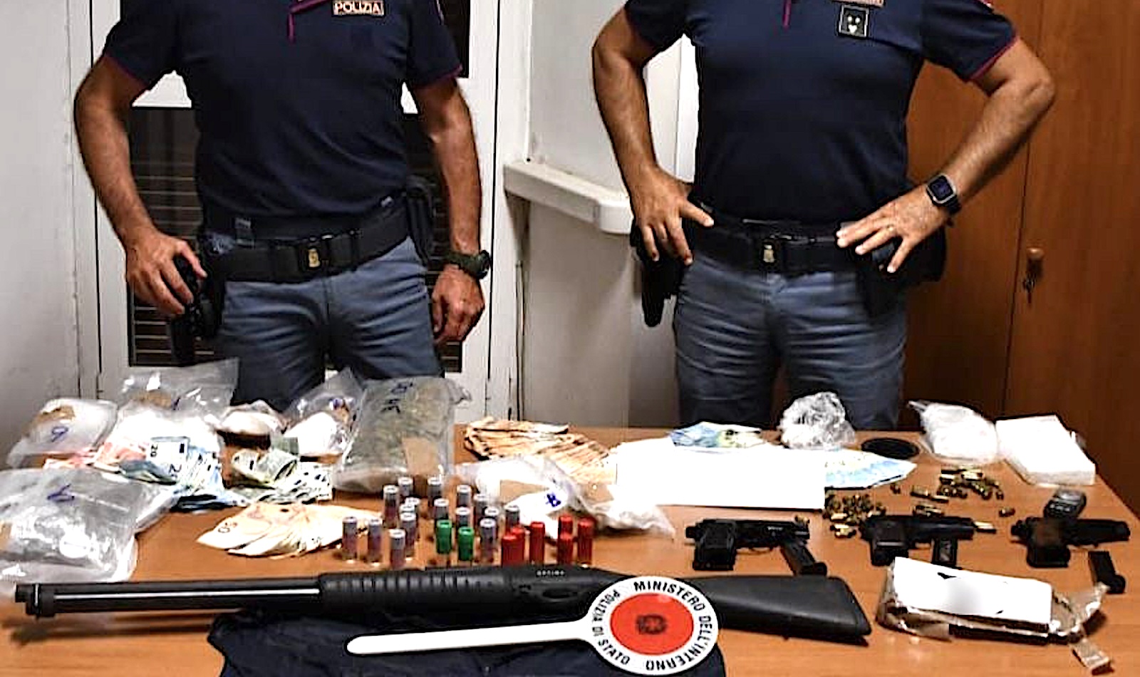 Armi e droga sequestrate a Civitavecchia