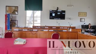 Pomezia, Consiglio comunale ad alta tensione: Tari e bilancio mettono alla prova la maggioranza. Che faranno i “ribelli”?