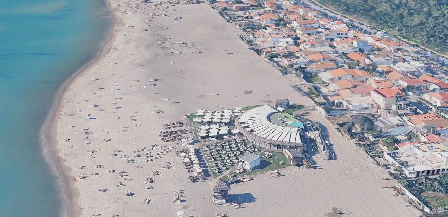 Fregene, Fiumicino, l'area interessata su cui insiste la casa su spiaggia pubblica, foto Google Maps