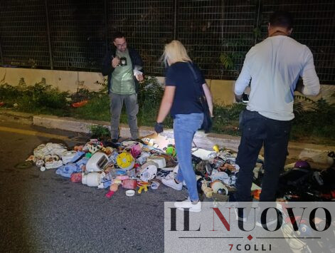 blitz notturno mercato abusivo via Severini