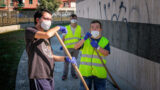 Ostia, i ragazzi del Centro Diurno della Fondazione bonificano la discarica dell’ex Città dei Mestieri