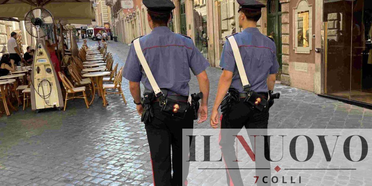 Roma, Carabinieri in azione in centro