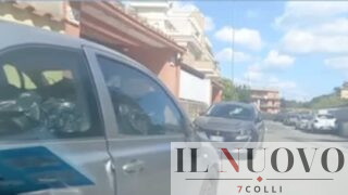 Roma, auto usate come magazzino sua via Gorlago, la video denuncia
