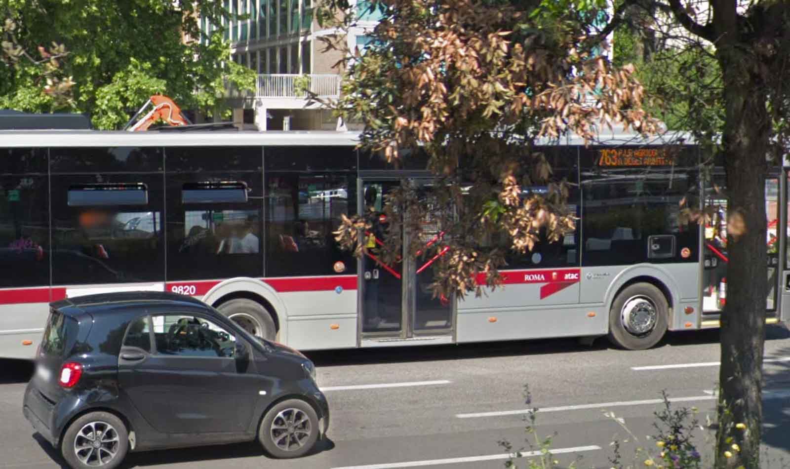 Roma, autobus atac