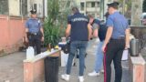 Roma, sequestrate 10 molotov preparate con bottiglie di birra: alta tensione al Quarticciolo