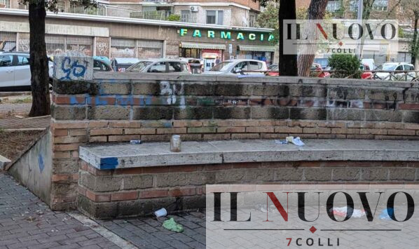 Roma, degrado Piazza dei Consoli