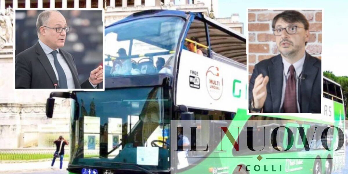 Roma, sullo sfondo un bus granturismo, in primo piano sindaco Gualtieri e assessore alla Mobilità Patanè