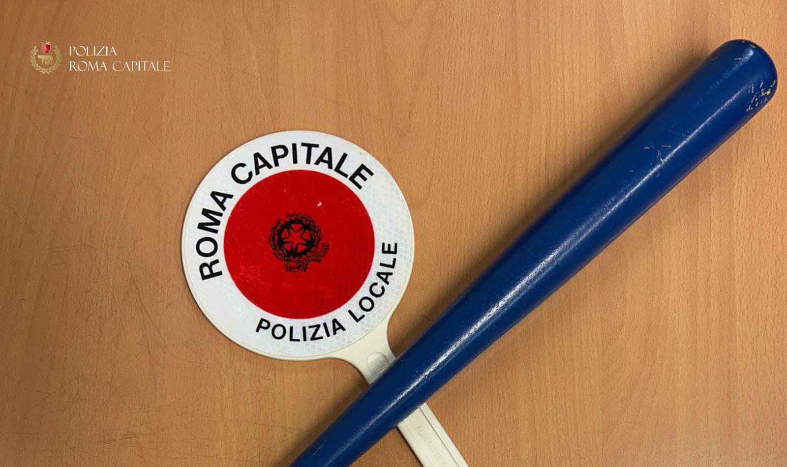 Roma, lite tra automobilisti a Trastevere con mazza da baseball