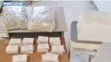 Roma, finto facchino trasportava 2 kg di droga in un climatizzatore: un arresto