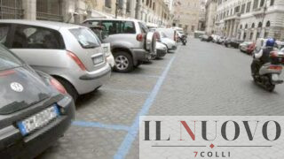 Roma, 16 mila parcheggi gratis diventano strisce blu entro il 2026: ecco i quartieri coinvolti