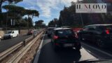 Roma, caos in via dell’Oceano Atlantico: “Fermi per una manciata di bici”