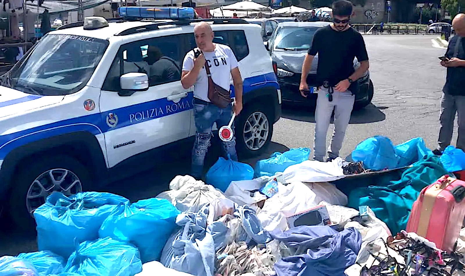 mercatino abusivo a Talenti