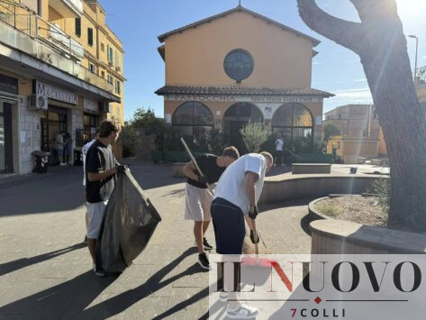 I calciatori del Montespaccato calcio puliscono il quartiere