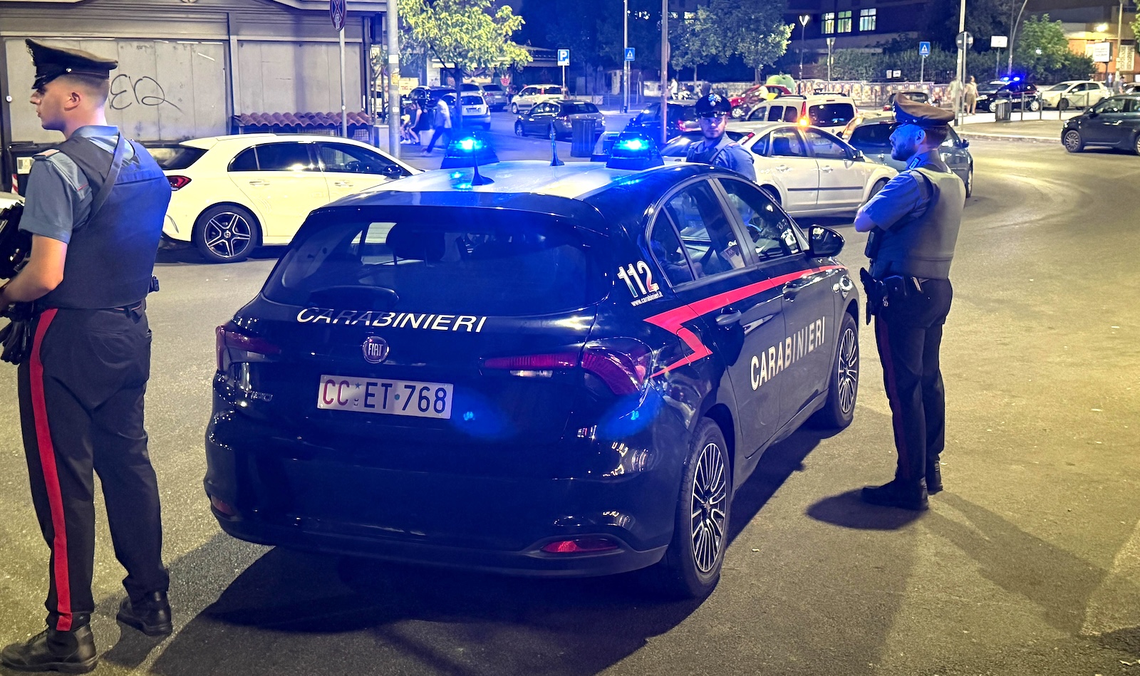 Controlli dei Carabinieri in zona Centocelle