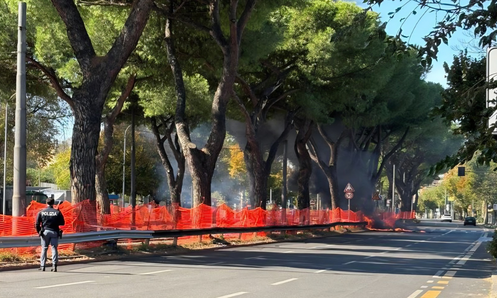 Esplosione e incendio a Roma sulla Prenestina