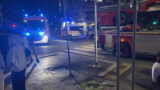 Roma, a fuoco due appartamenti nella notte: 3 feriti e 10 appartamenti evacuati
