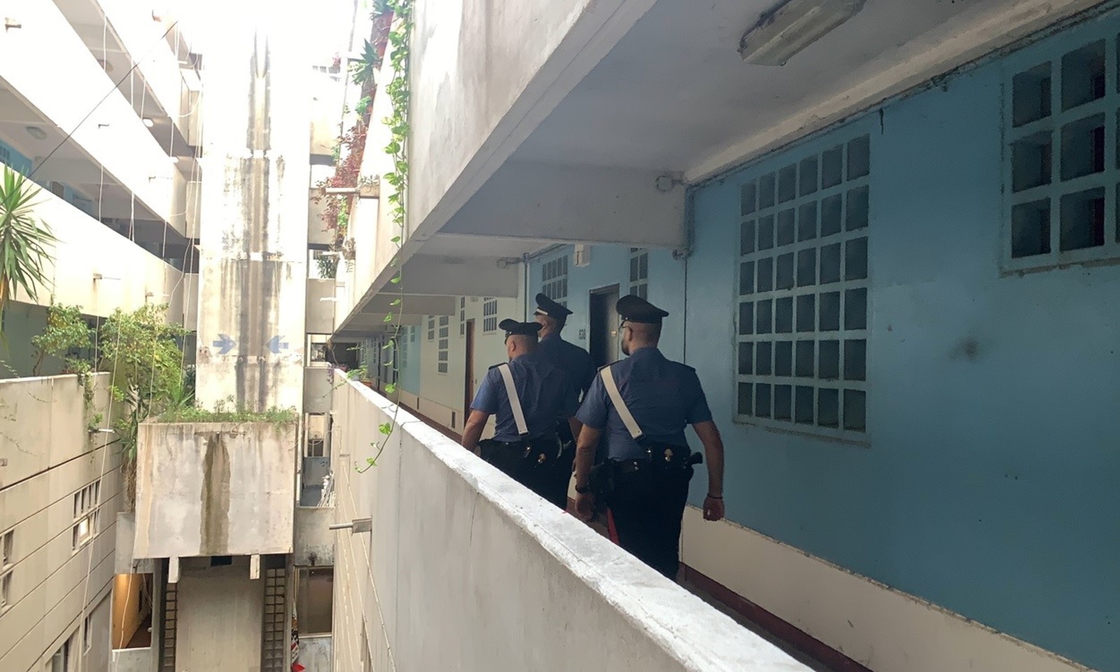 Occupano una casa a Roma