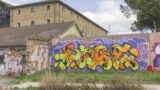 Roma, guerra ai graffiti, stop ai costi e burocrazia per chi ripulisce i muri
