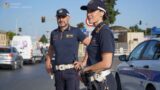 Roma, fugge al controllo della Polizia Locale: era senza patente, documenti e con droga nascosta