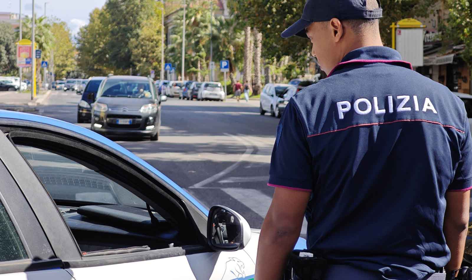Roma, Polizia in azione a Ostia