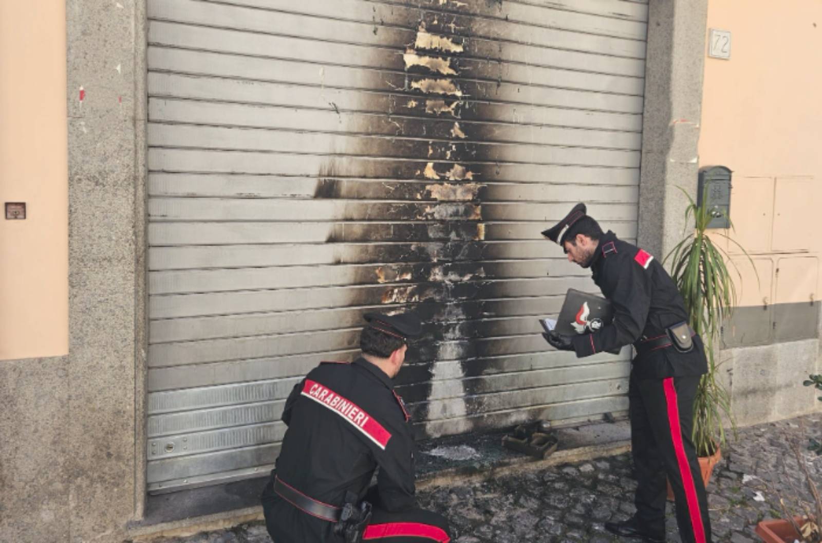 Roma, ristorante, tentato incendio