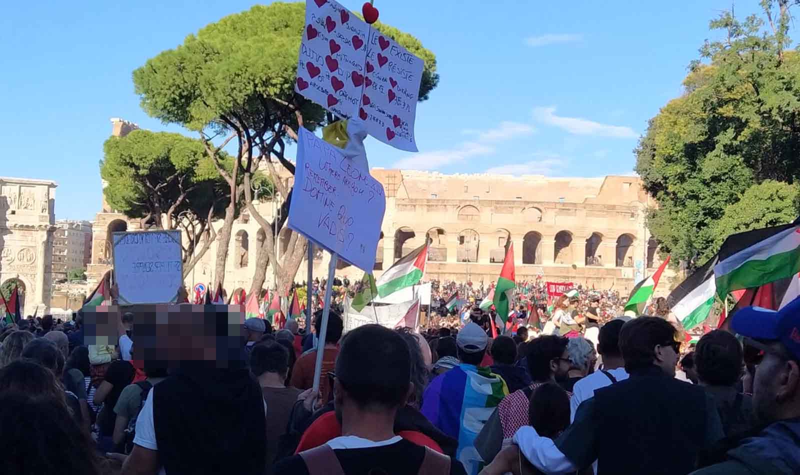 Roma, corteo Pro Palestina Colosseo