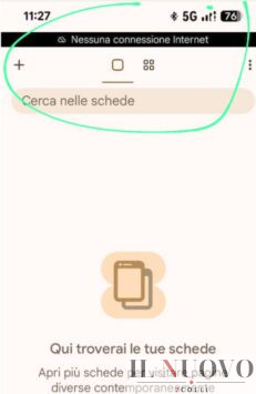 Roma, traffico dati fisso e mobile fermo, l'immagine di un telefonino 