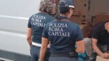 Roma, blitz in centro contro il ‘gioco’ delle tre campanella: denunciate 40 persone