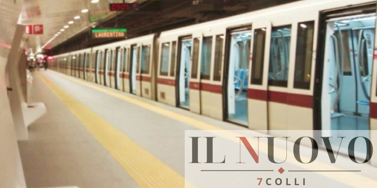 Roma, un vagone della metro