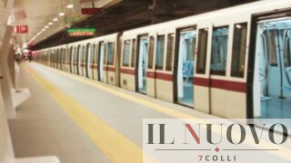 Roma, caos Metro B, l’arrivo dei nuovi treni slitta ancora: tensione tra Campidoglio e Hitachi
