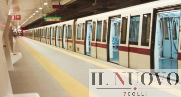 Roma, un vagone della metro