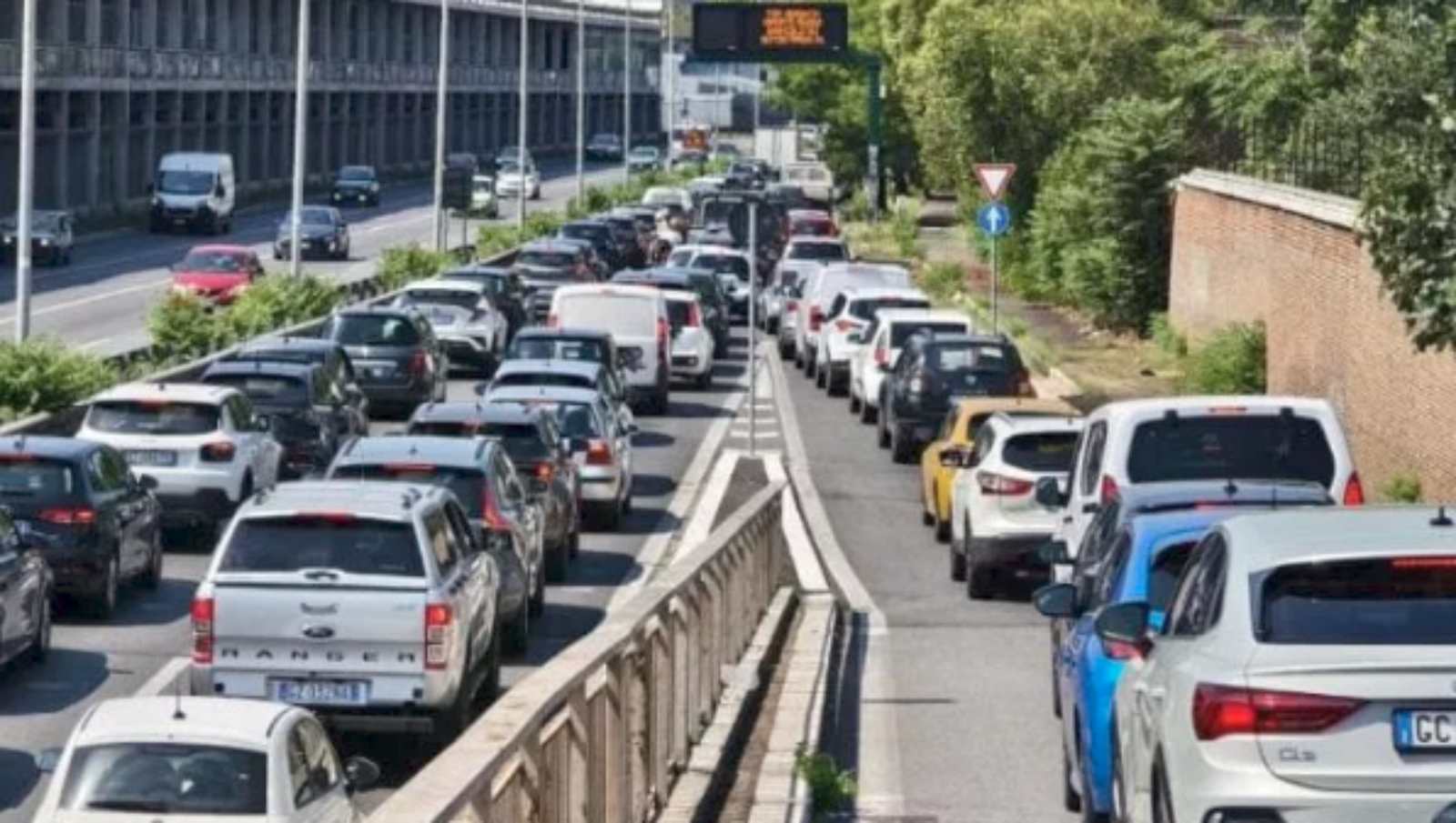 Roma, traffico in tangenziale