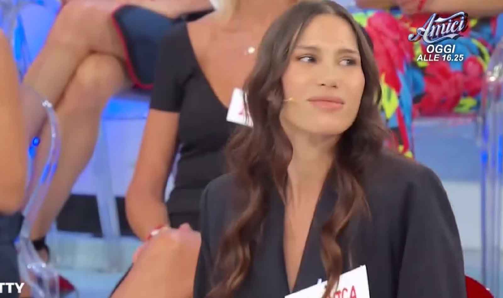 Veronica dama Trono Over Uomini e Donne