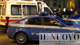 Roma, scambia un amico per l’amante della moglie: “Inginocchiati”, poi lo prende a martellate