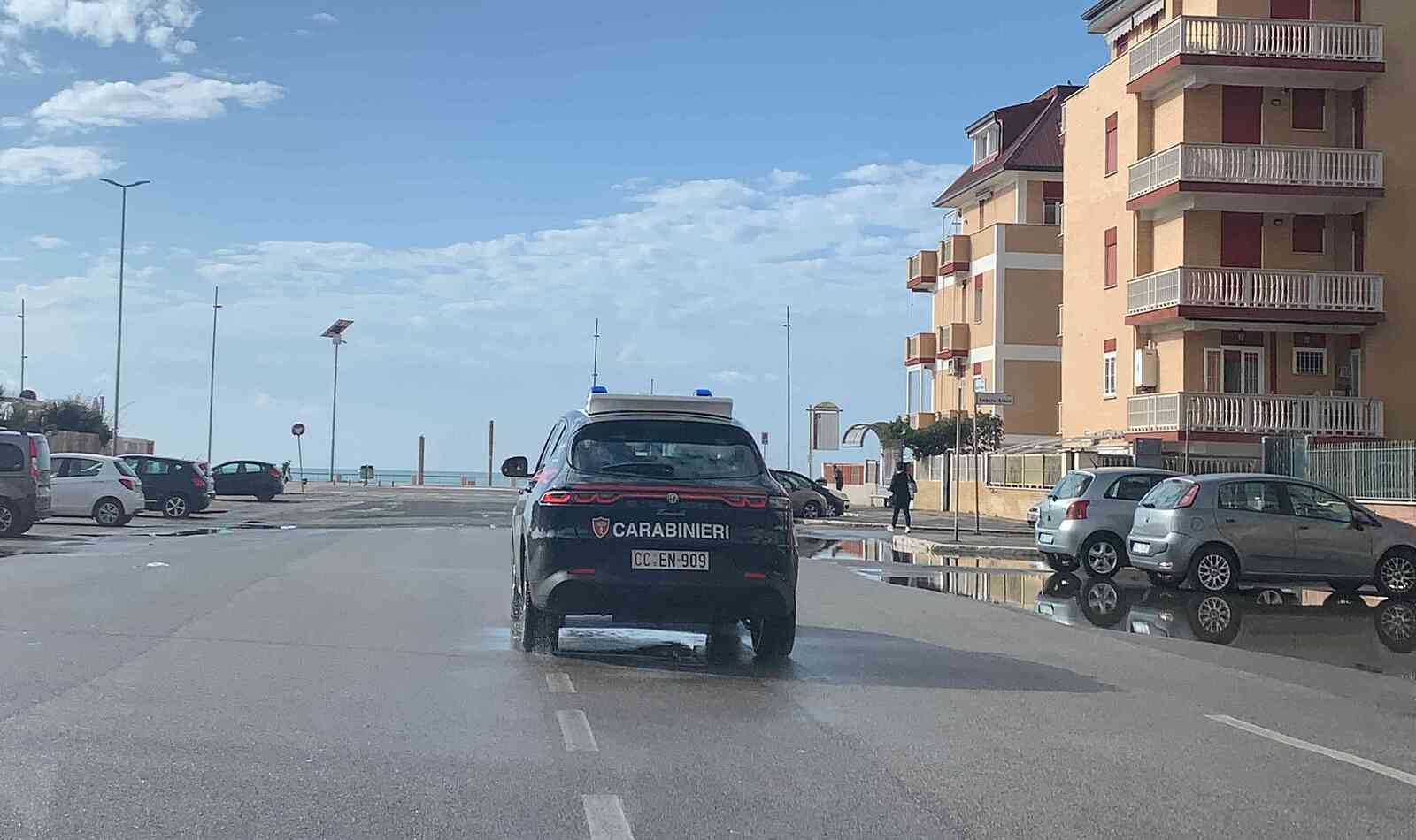 Controlli dei Carabinieri a Ostia