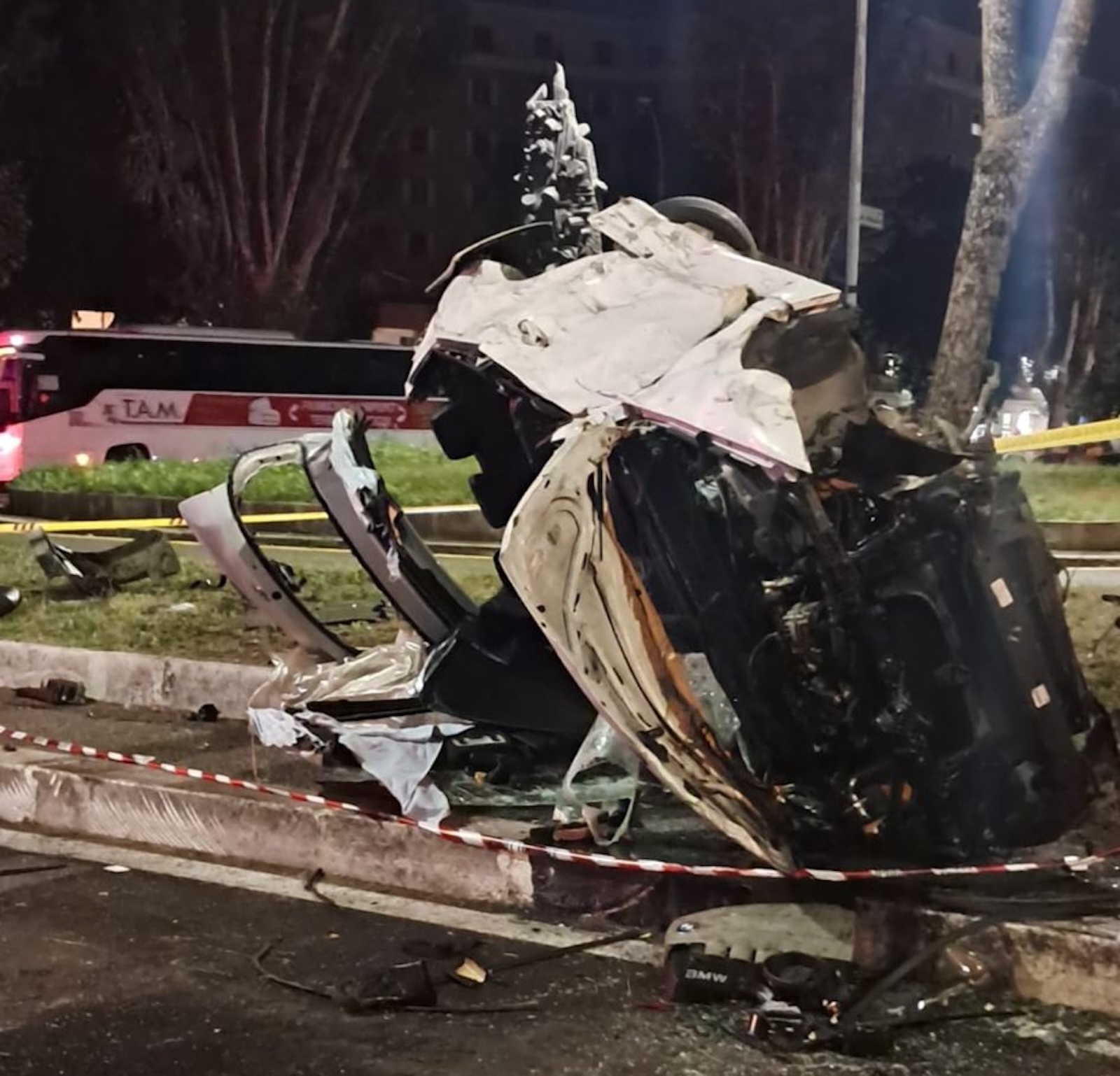 incidente piazza dei Navigatori