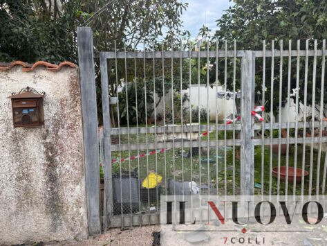 Bomba casa di Sigfrido Ranucci