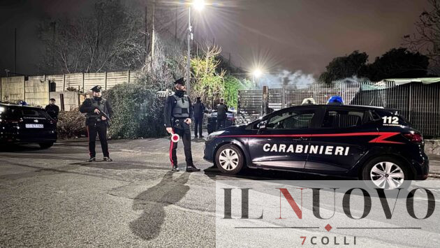 Carabinieri campo rom via dei Gordiani