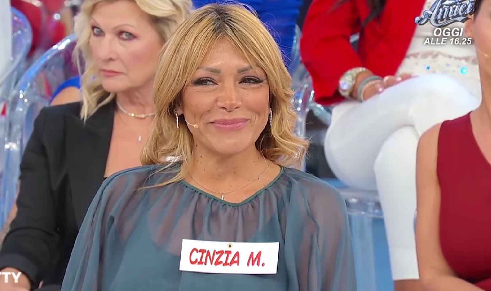 Cinzia M dama trono Over Uomini e Donne