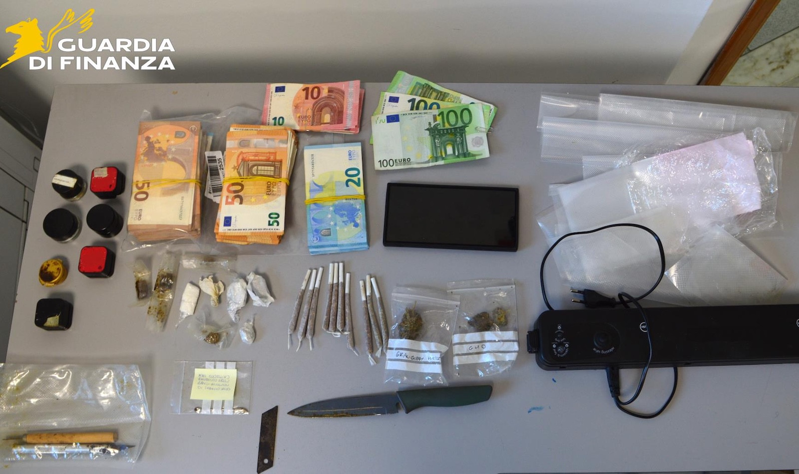 Droga sequestrata a Formia