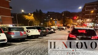 Roma, irrompe l’aria fredda: grandinate imbiancano le strade dai Colli Portuensi alla Roma-Fiumicino (FOTO)