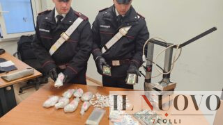 Mentana e Capena, lui nasconde supermarket della droga in casa, lei gestisce gli ‘affari’ del marito in carcere: arrestati entrambi