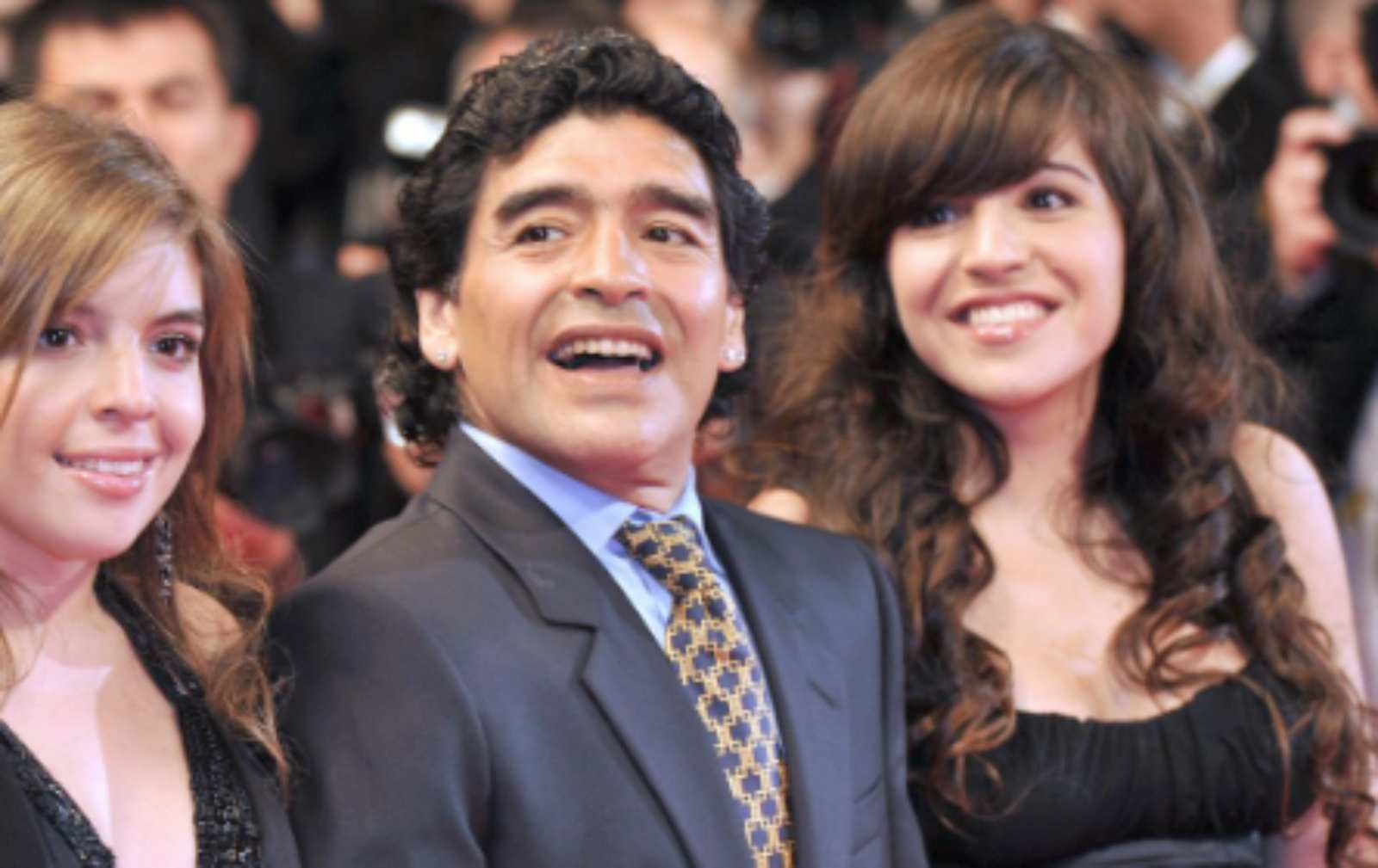 Le figlie e l'ex moglie di Maradona a Roma