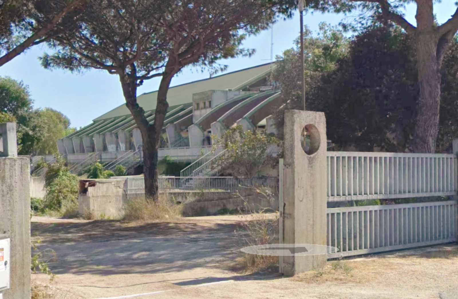 Nettuno, il palazzetto dello sport, foto Google Maps